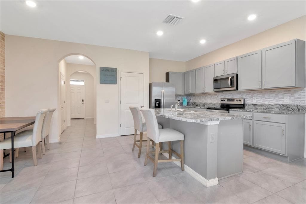 34252 REDWOOD DAWN Lane, WESLEY CHAPEL, FL 33543 photo 4