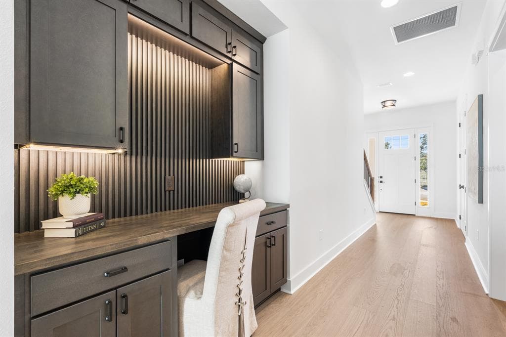 1015 CHARTER STREET, TAMPA, FL 33602 photo 3