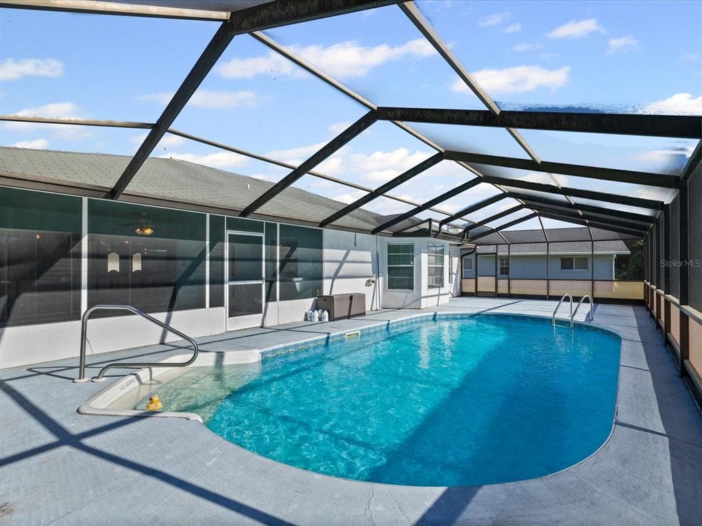 5853 REDHAWK Drive, NEW PORT RICHEY, FL 34655 photo 3