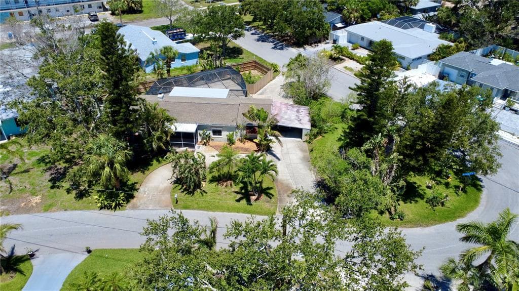 4735 BAYWOOD POINT Drive, GULFPORT, FL 33711 photo 5