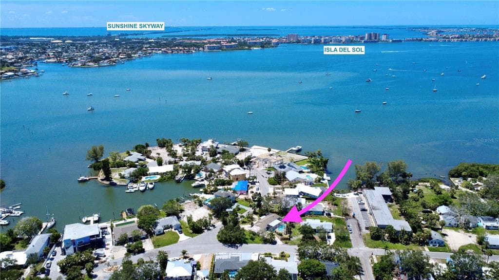 4735 BAYWOOD POINT Drive, GULFPORT, FL 33711 photo 4