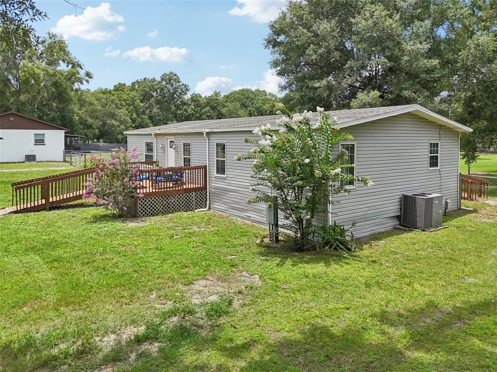 26223 CHIANINA Drive, WESLEY CHAPEL, FL 33544 photo 3