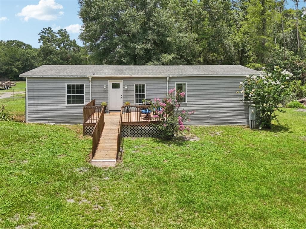 26223 CHIANINA Drive, WESLEY CHAPEL, FL 33544 photo 4