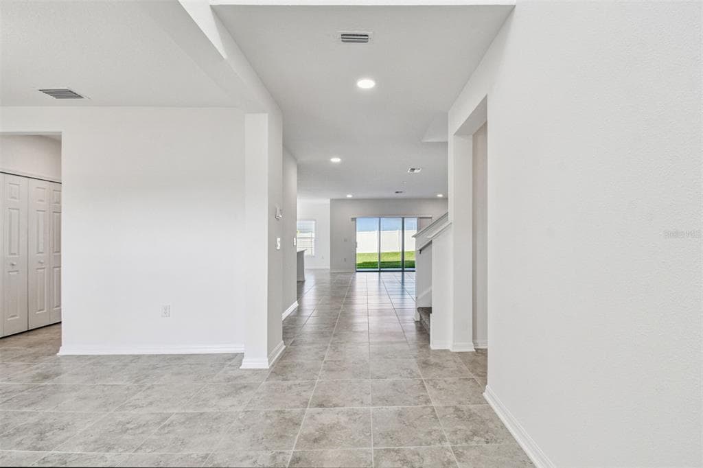 11791 HILLTOP FARMS DRIVE, DADE CITY, FL 33525 photo 3