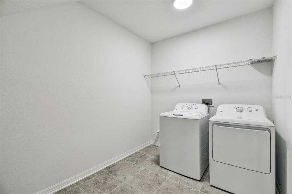 11791 HILLTOP FARMS DRIVE, DADE CITY, FL 33525 photo 5