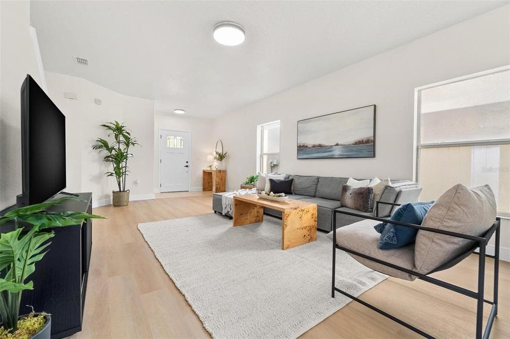 1112 SEMINOLE SKY DRIVE, RUSKIN, FL 33570 photo 3