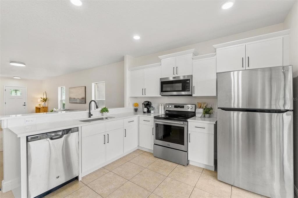 1112 SEMINOLE SKY DRIVE, RUSKIN, FL 33570 photo 5