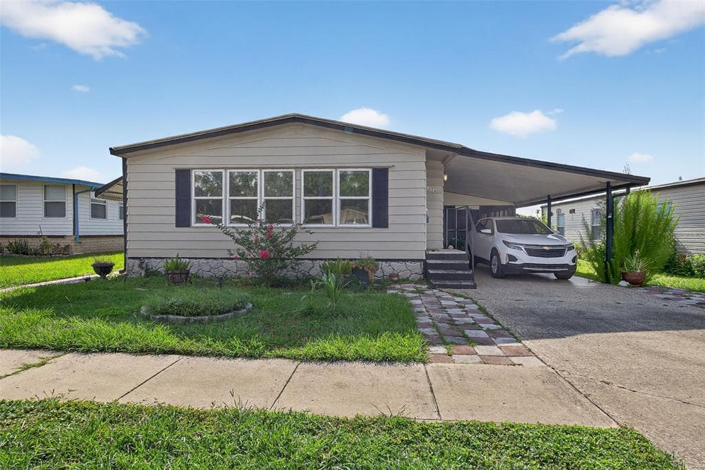 3850 SARAH Drive, WESLEY CHAPEL, FL 33543