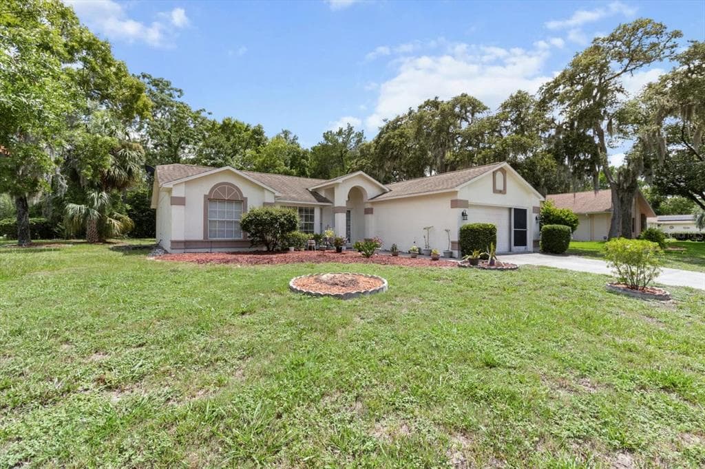 111 PINE STREET, HOMOSASSA, FL 34446 photo 3