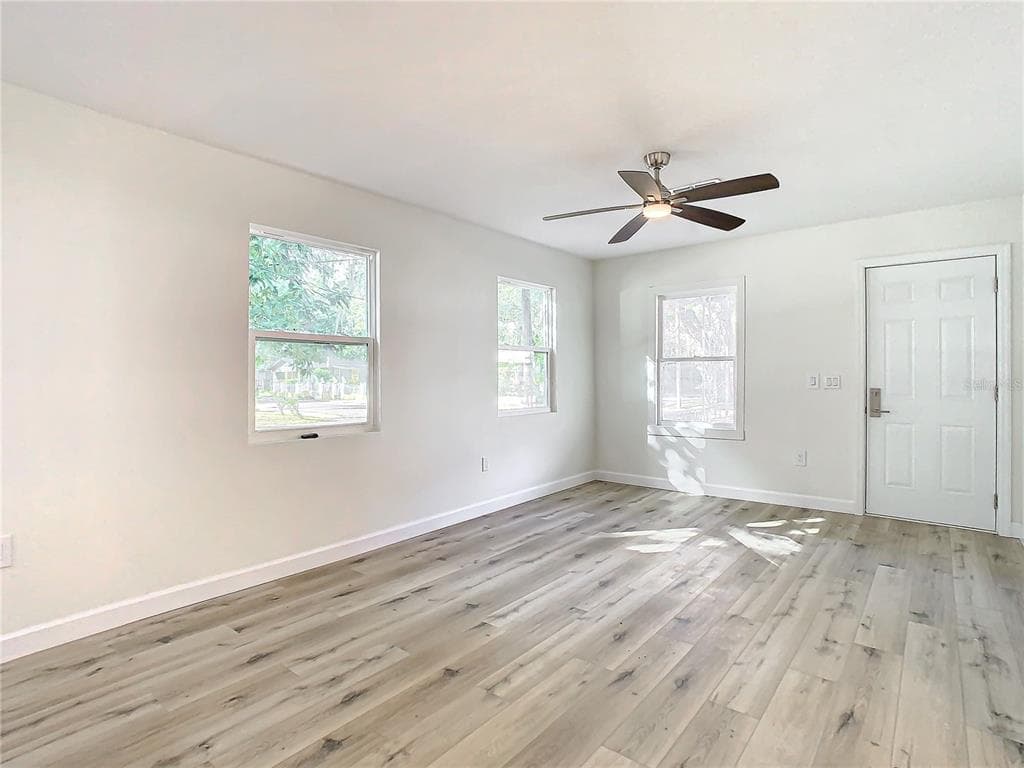 2101 ELLICOTT STREET, TAMPA, FL 33610 photo 5