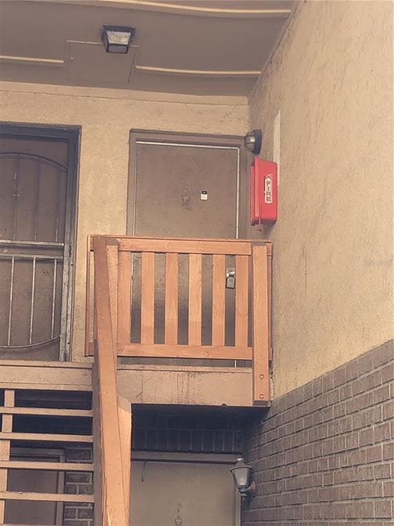 303 WHITEHALL COURT Unit C, TAMPA, FL 33604 photo 2