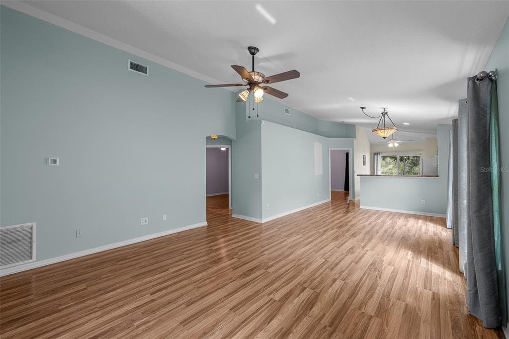 5112 PRAIRIE VIEW Way, WESLEY CHAPEL, FL 33545 photo 4