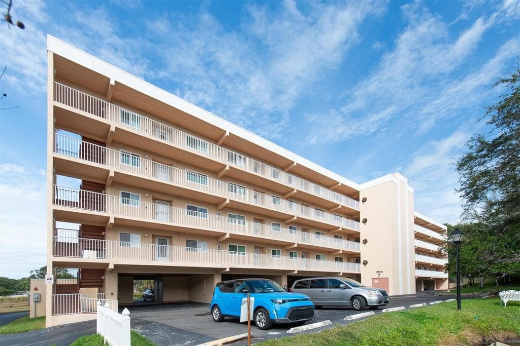 9510 HARBOR GREENS WAY, Unit# 406, SEMINOLE, FL, 33776 photo 2