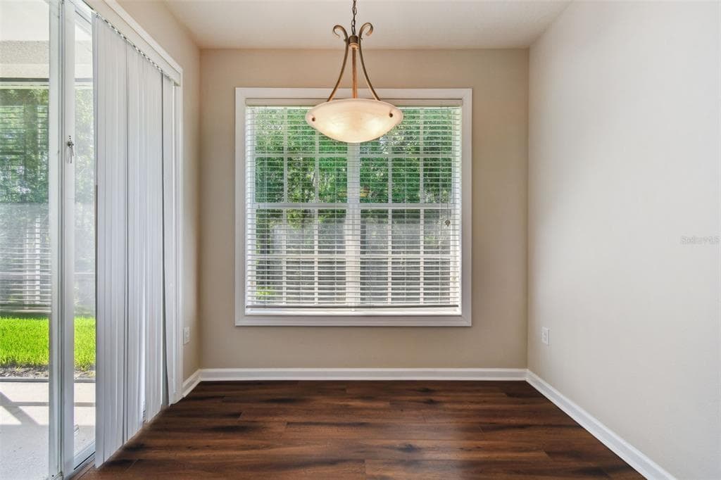 8320 MANOR CLUB CIRCLE Unit 2, TAMPA, FL 33647 photo 4