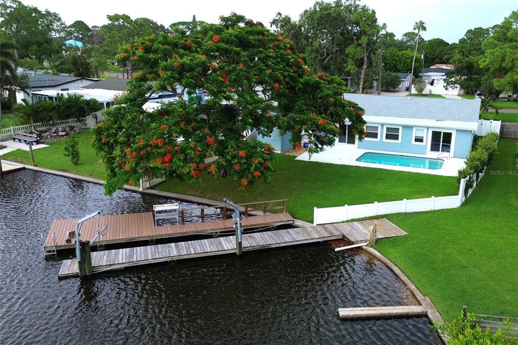 4740 VENETIAN BOULEVARD, Street PETERSBURG, FL 33703 photo 2