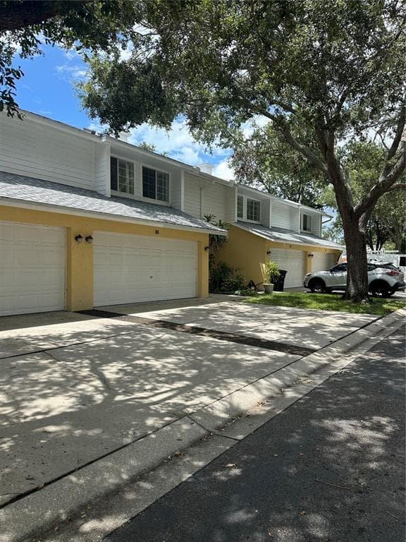 1124 SUNSET POINT ROAD Unit 302, CLEARWATER, FL 33755