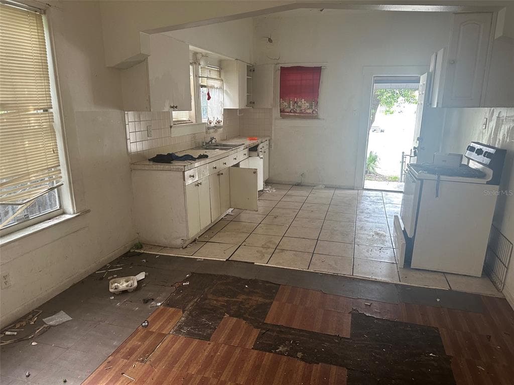 3208 15TH STREET, TAMPA, FL 33605 photo 4