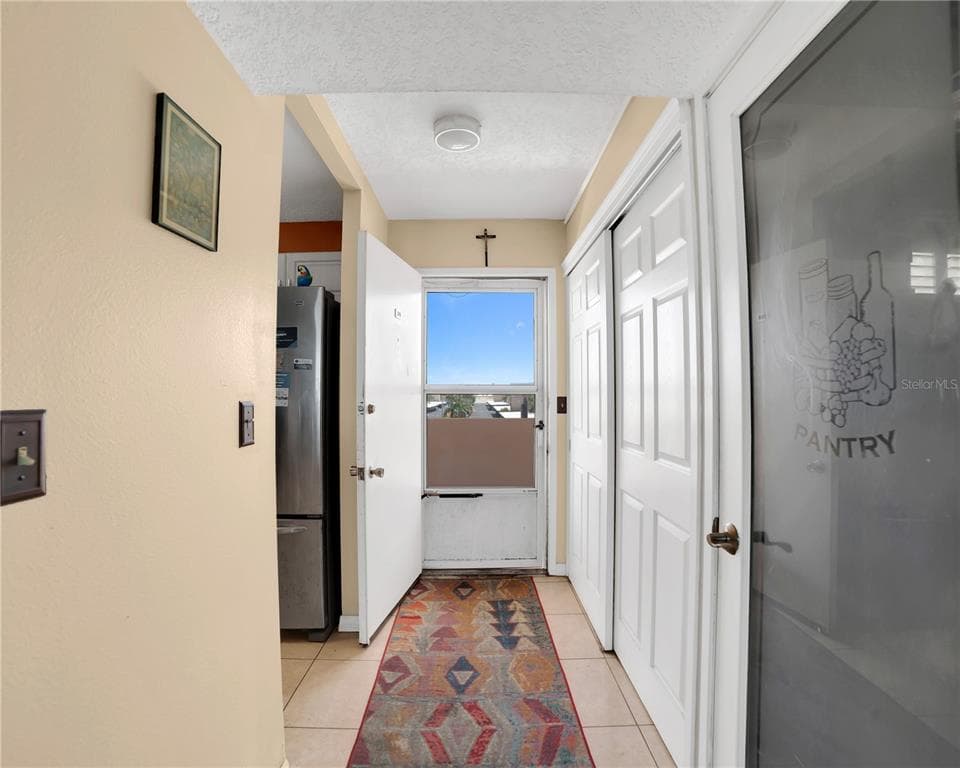 7560 BAY ISLAND DRIVE Unit 348, SOUTH PASADENA, FL 33707 photo 2