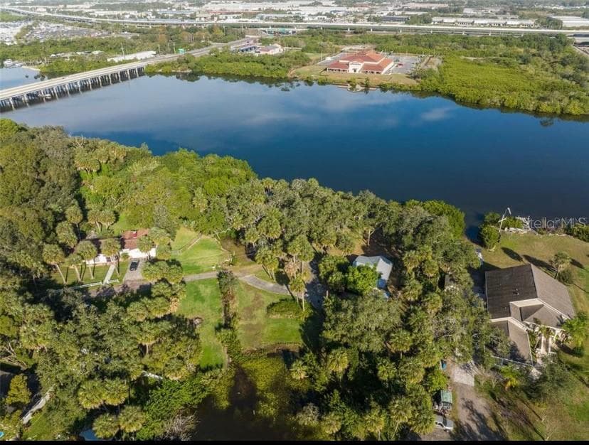 512 51ST Street, TAMPA, FL 33619 photo 4