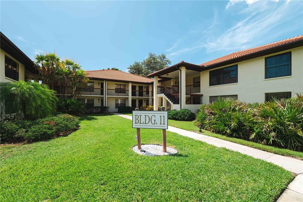 1109 HAMMOCK PINE BOULEVARD, CLEARWATER, FL, 33761