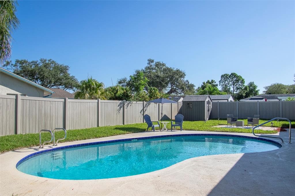 12377 91ST AVENUE, SEMINOLE, FL 33772 photo 3