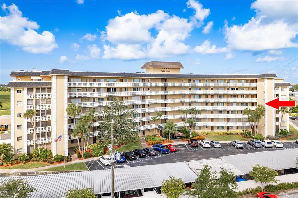 8950 PARK Boulevard Unit 410, SEMINOLE, FL 33777