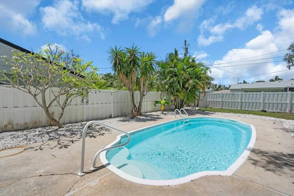 2801 TIFTON STREET, GULFPORT, FL 33711 photo 2