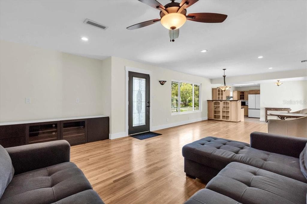 2801 TIFTON STREET, GULFPORT, FL 33711 photo 5