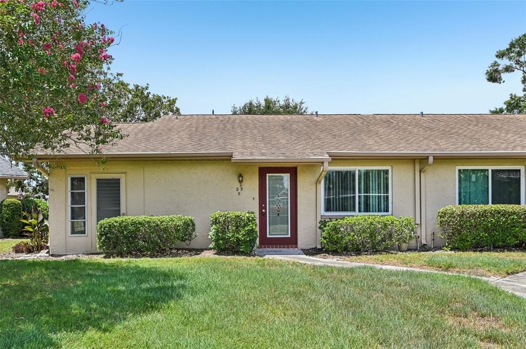 1908 CANTERBURY LANE Unit 25, SUN CITY CENTER, FL 33573 photo 2