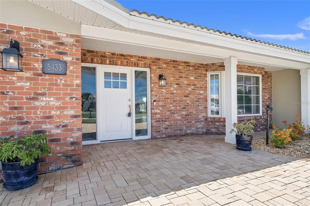 5433 OAKHURST DRIVE, SEMINOLE, FL 33772 photo 3