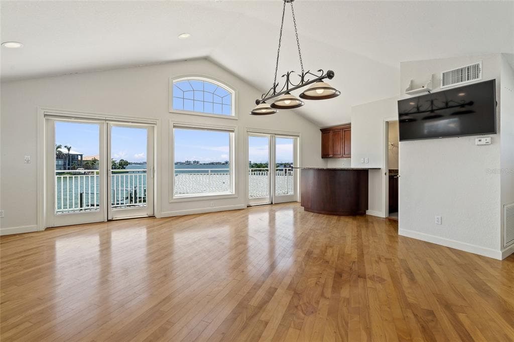 5433 OAKHURST DRIVE, SEMINOLE, FL 33772 photo 5