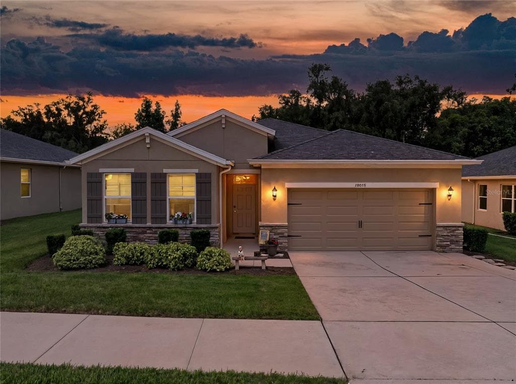 12615 EASTPOINTE Drive, DADE CITY, FL 33525