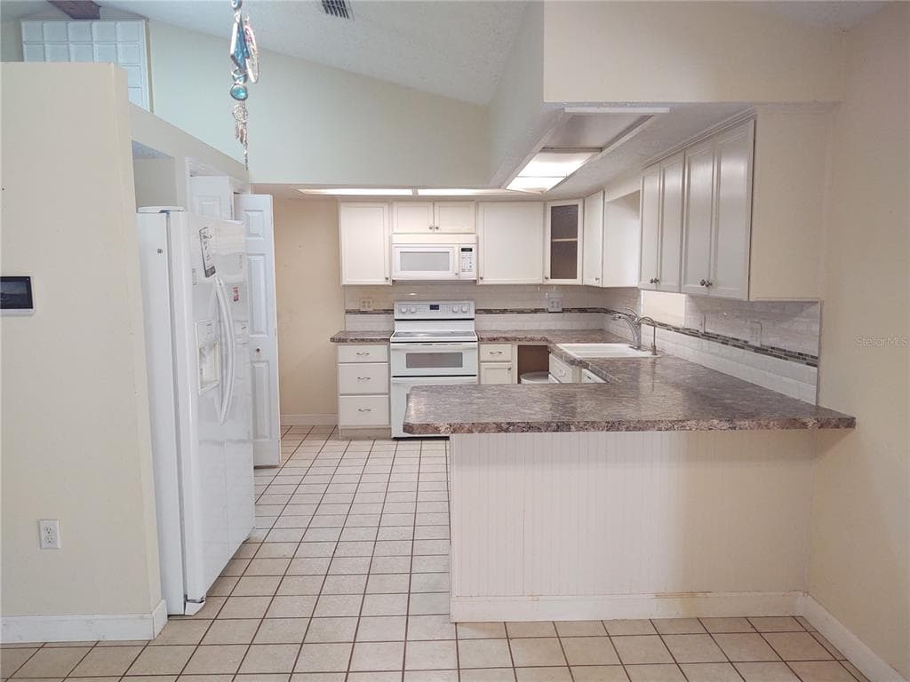 7841 LIGHTFOOT DRIVE, NEW PORT RICHEY, FL 34653 photo 3