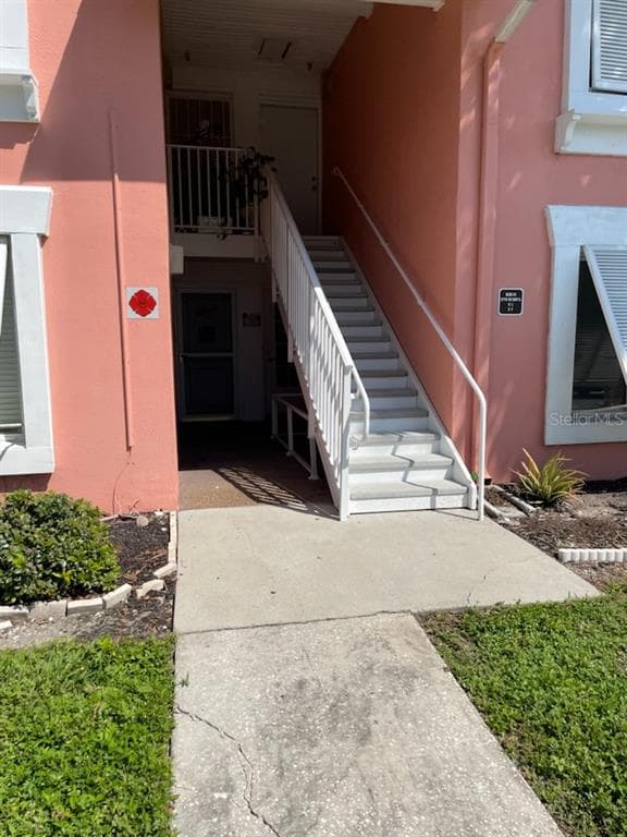 3715 42ND WAY Unit F, Street PETERSBURG, FL 33711 photo 2