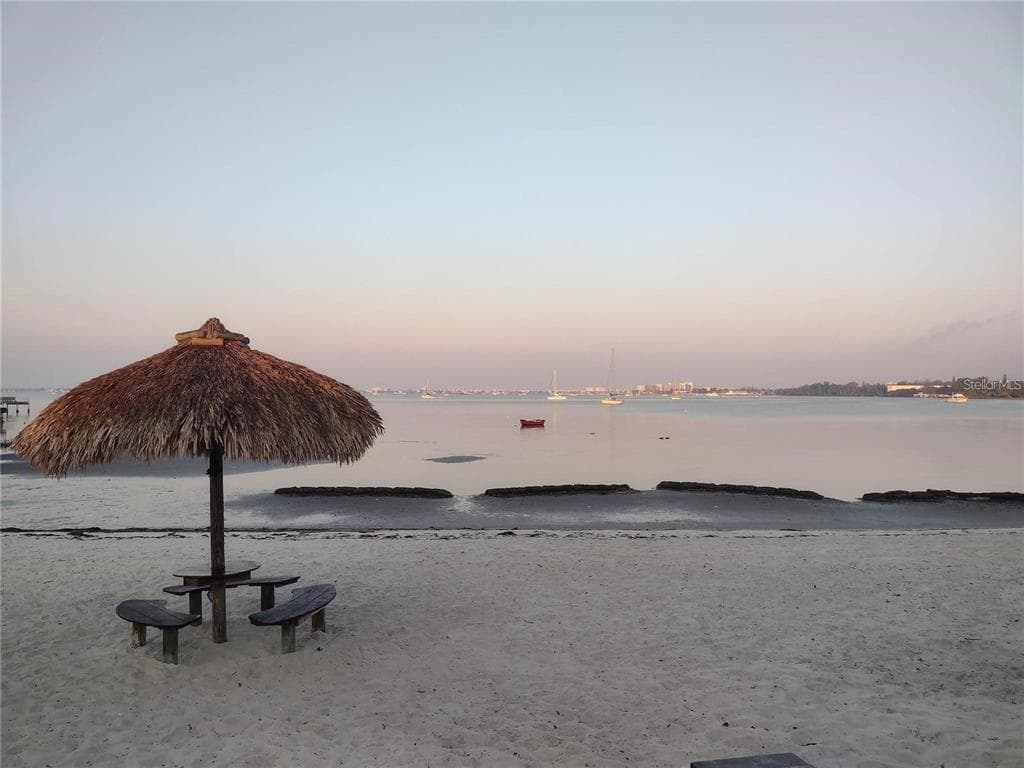 3715 42ND WAY Unit F, Street PETERSBURG, FL 33711 photo 4