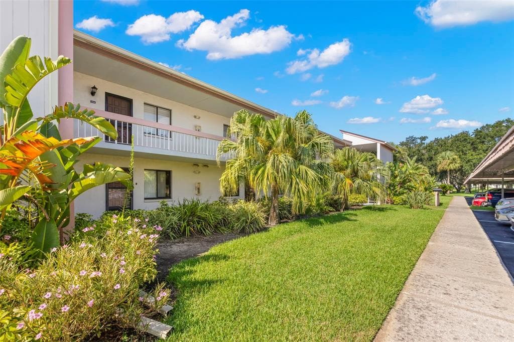 106 LAKEVIEW PLACE Unit 106, OLDSMAR, FL 34677 photo 3