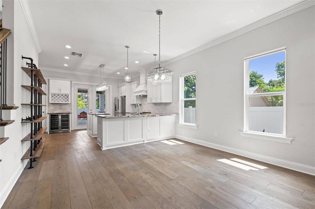 625 38TH AVENUE, Street PETERSBURG, FL 33704 photo 4