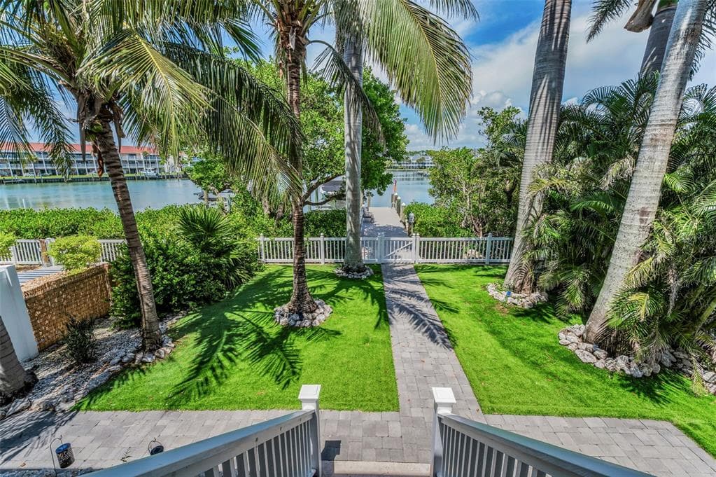 12108 LAGOON LANE, TREASURE ISLAND, FL 33706 photo 4