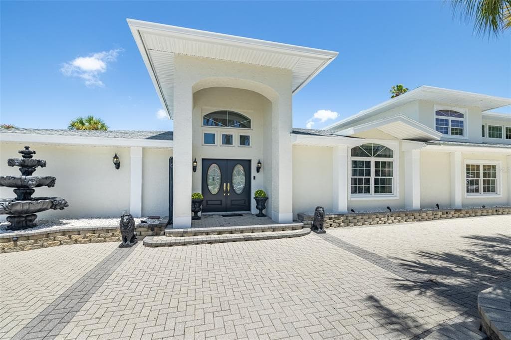 291 2ND STREET, TIERRA VERDE, FL 33715