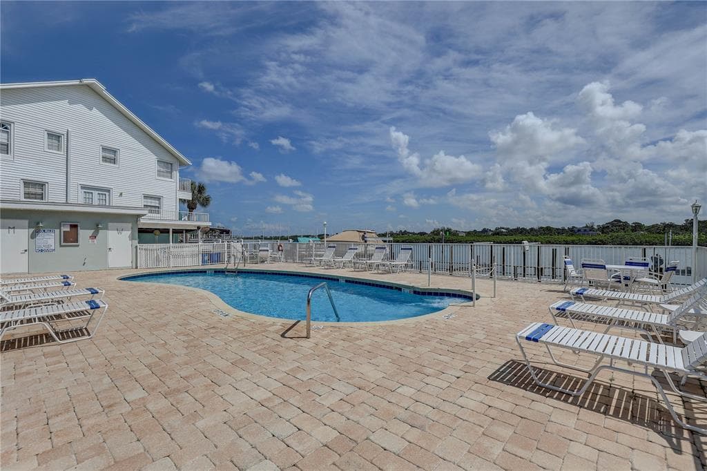 19201 VISTA LANE Unit D7, INDIAN SHORES, FL 33785 photo 3