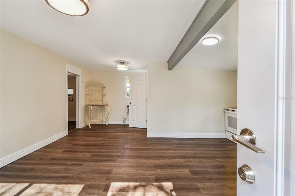 711 SMITH STREET, CLEARWATER, FL 33756 photo 4