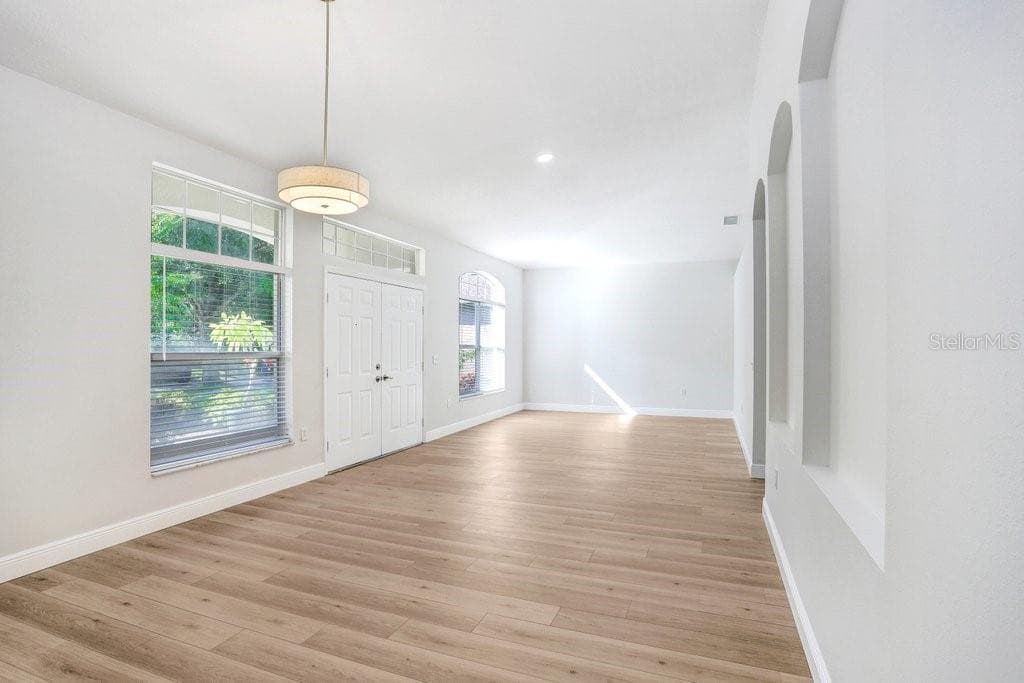 14826 HERONGLEN Drive, LITHIA, FL 33547 photo 2