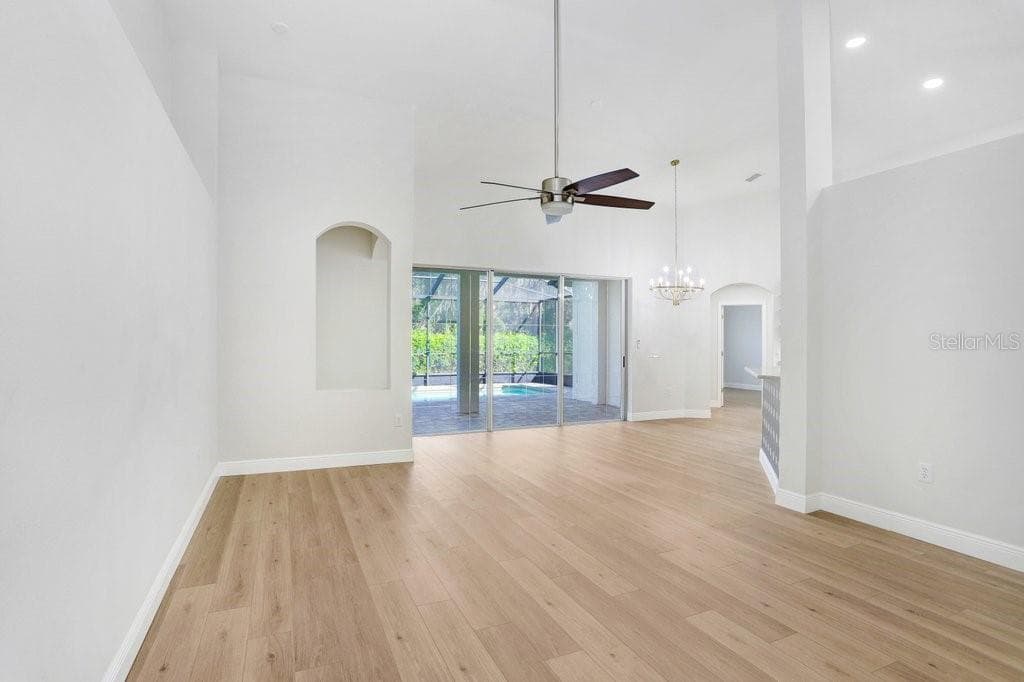 14826 HERONGLEN Drive, LITHIA, FL 33547 photo 5