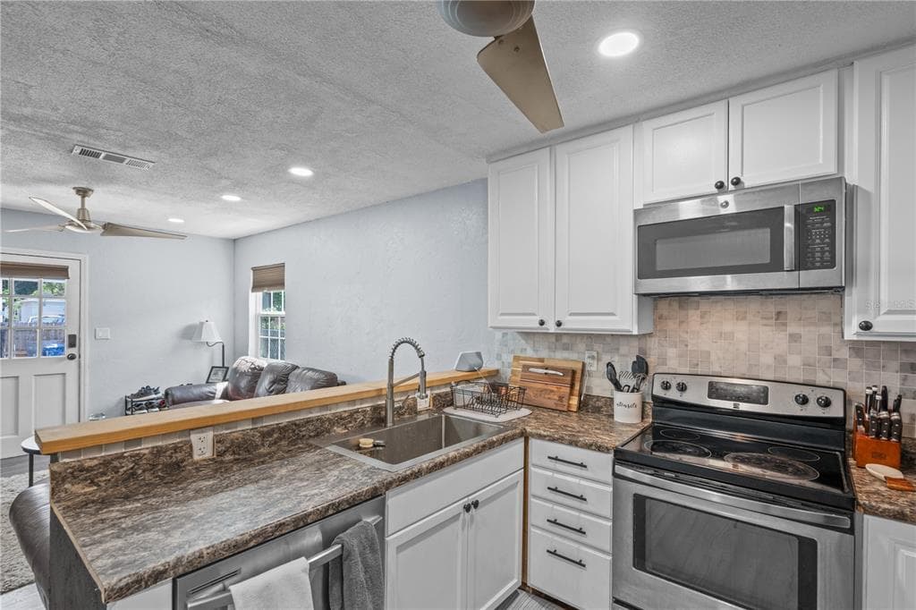 2850 38TH AVENUE, Street PETERSBURG, FL 33713 photo 5