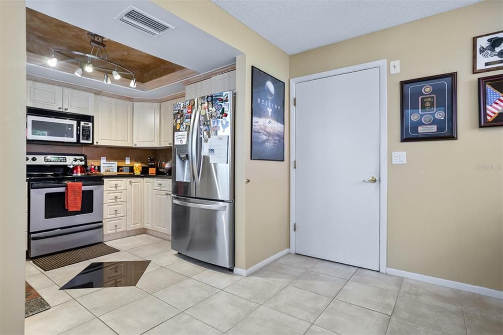 11407 ORILLA DEL RIO PLACE, TEMPLE TERRACE, FL 33617 photo 4