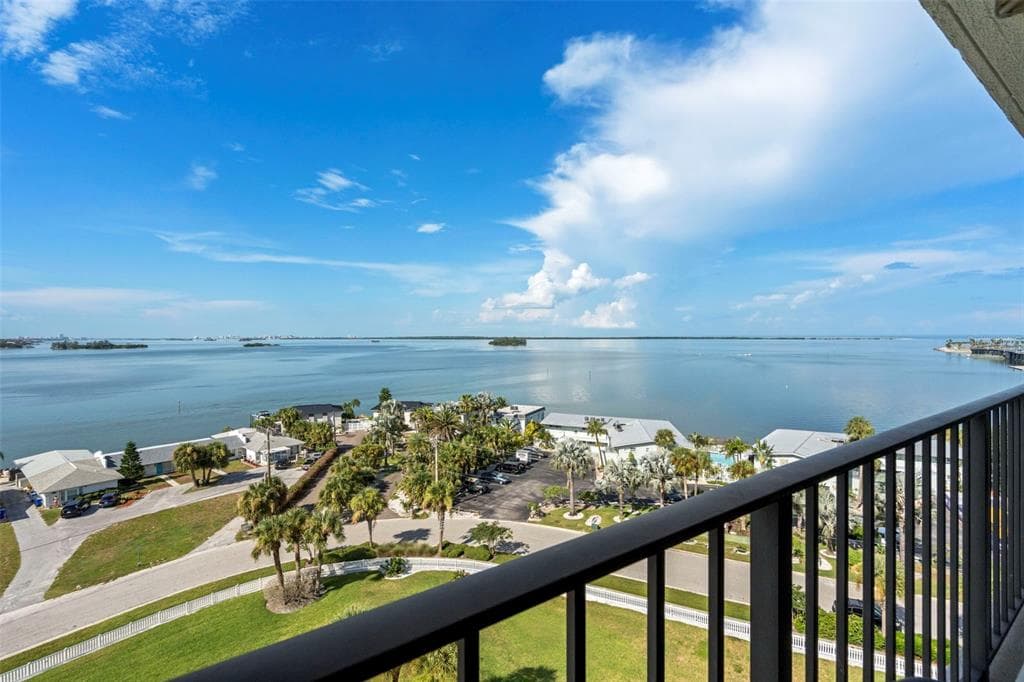 2530 GARY Circle Unit 903, DUNEDIN, FL 34698