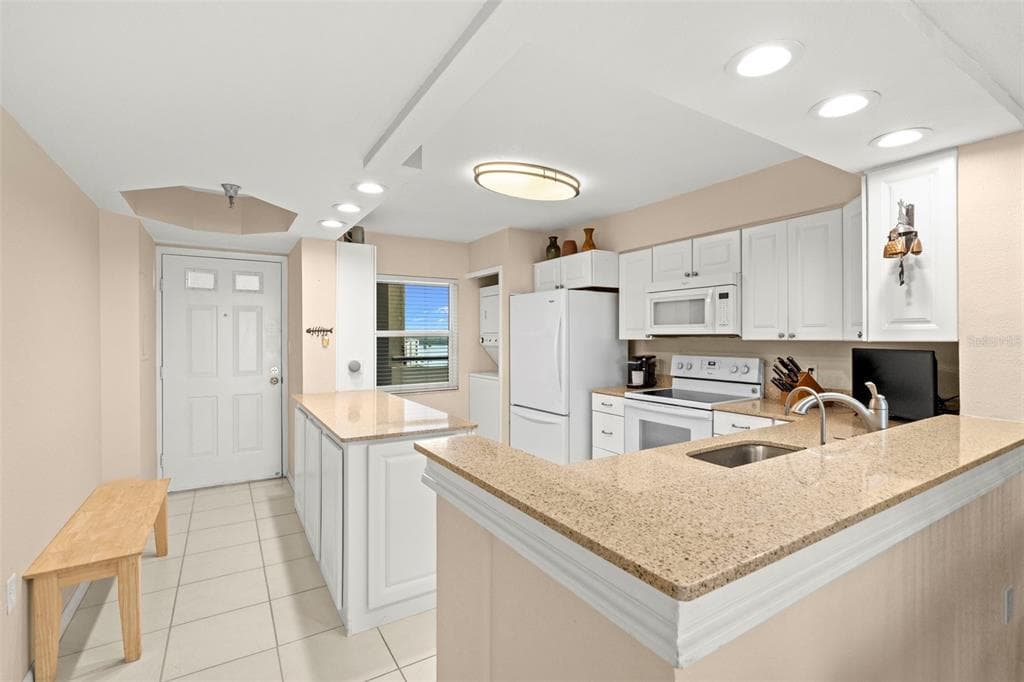 2530 GARY Circle Unit 903, DUNEDIN, FL 34698 photo 5