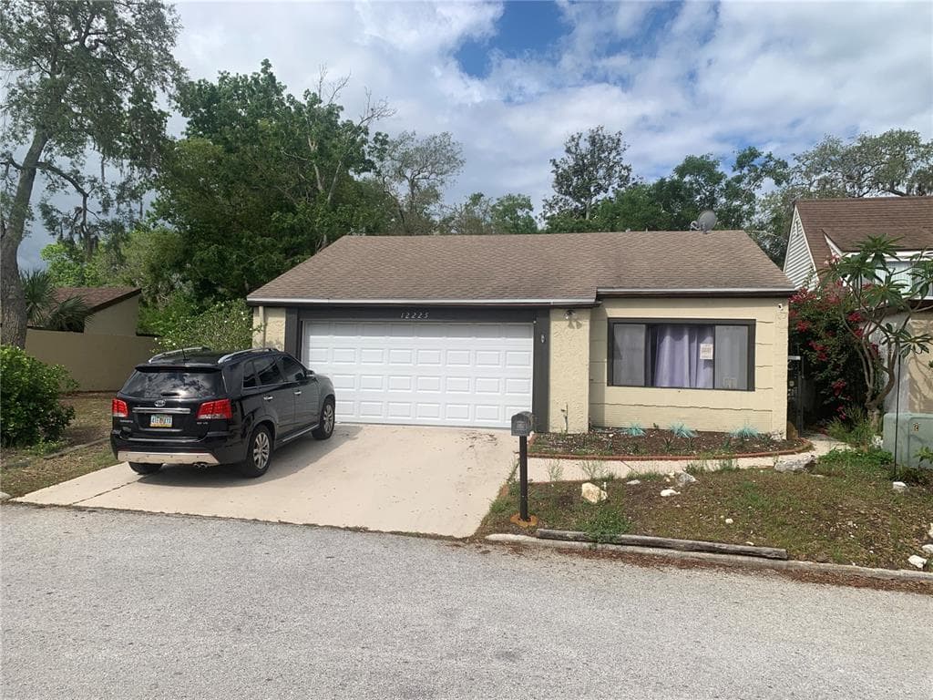 12225 SADDLE STRAP ROW, HUDSON, FL 34667 photo 2