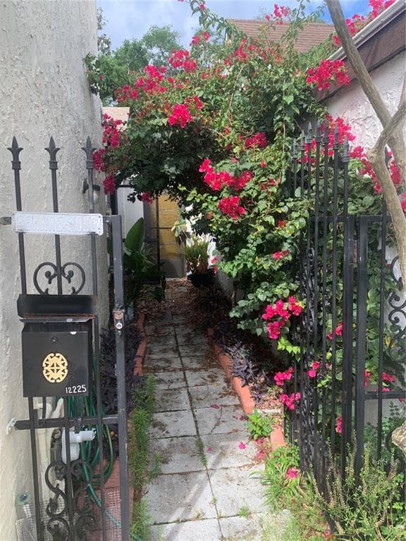 12225 SADDLE STRAP ROW, HUDSON, FL 34667 photo 4