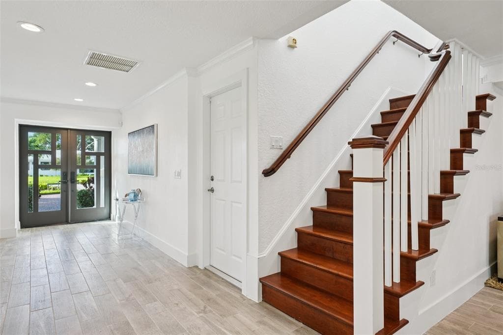 2085 MA AVENUE, Street PETERSBURG, FL 33703 photo 4